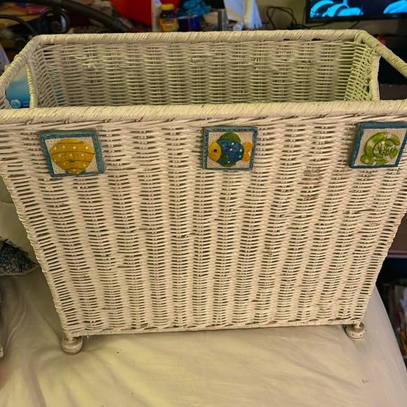 Vintage wicker seashore magazine basket white solofficialkw.com